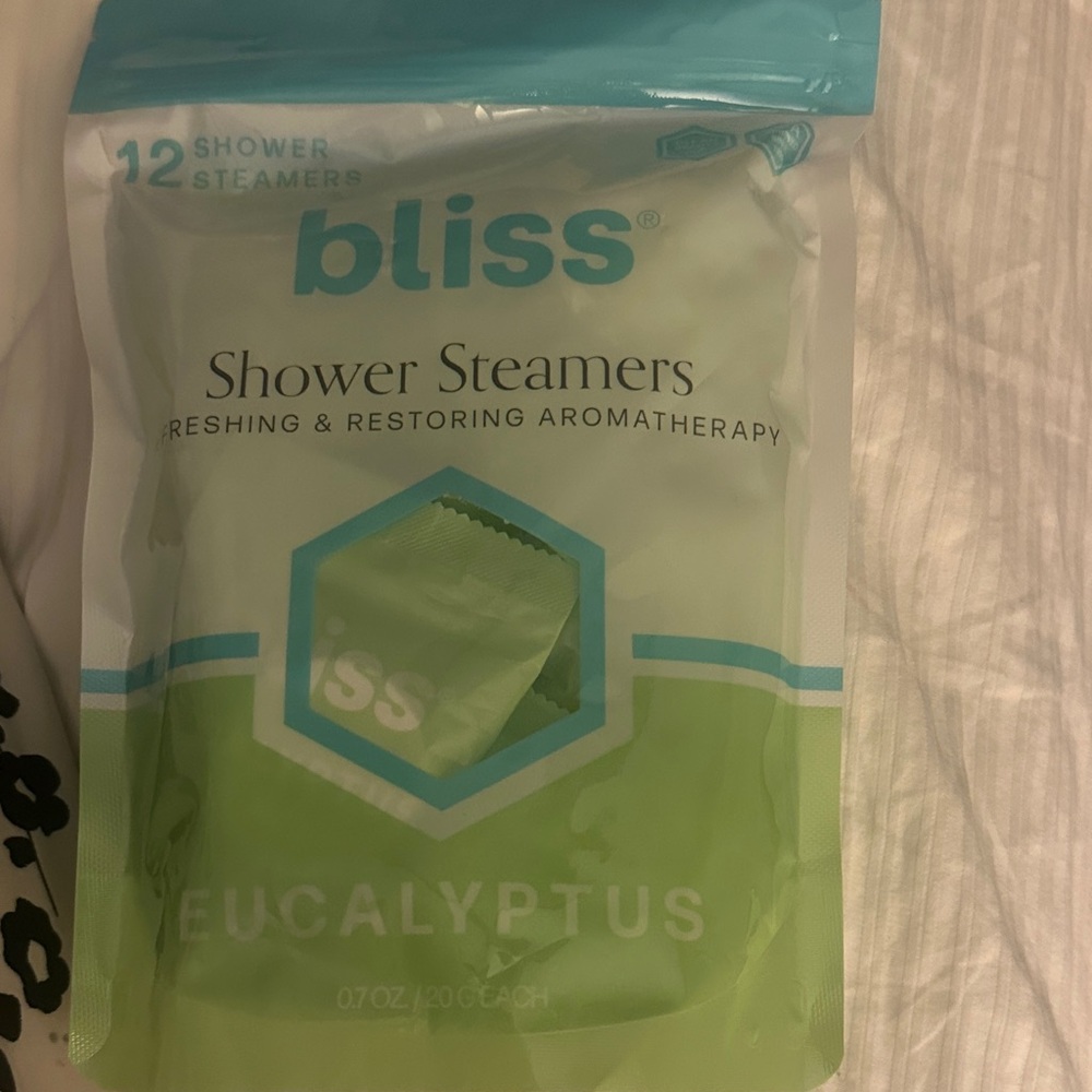 Bliss Eucalyptus Aromatherapy Shower Steamers - Blue and Green